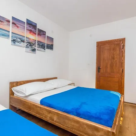 Апартаменты Robinzon Lantana *