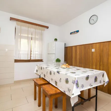 Robinzon Lantana Gdinj