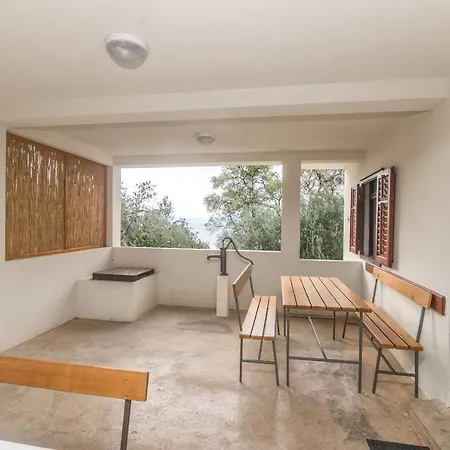 Robinzon Lantana Gdinj