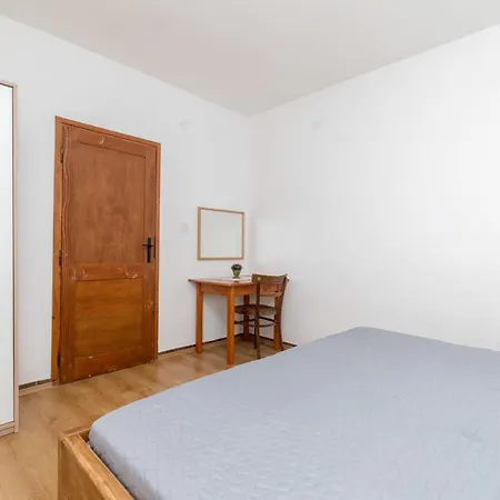 Robinzon Lantana Apartment