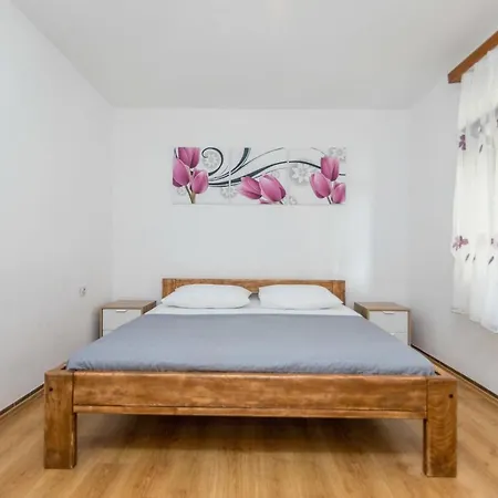Robinzon Lantana Apartment *